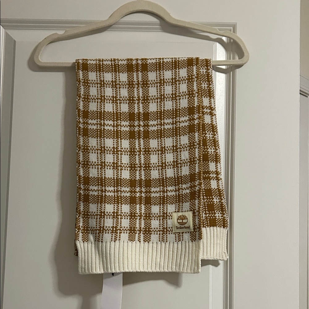 Timberland Checkered Scarf in Brown and White